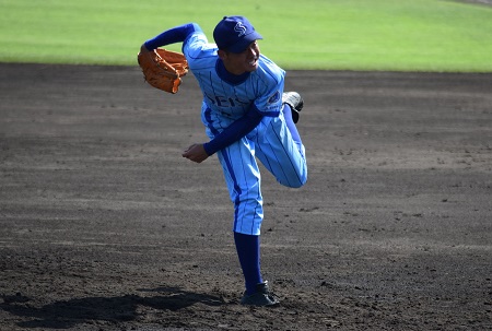 野球部選手権大会初戦、辛くも勝利をもぎ取る。