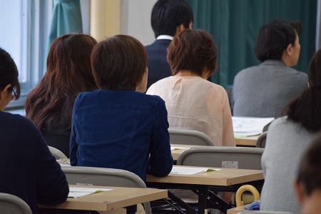 保護者対象進学説明会を開催しました。