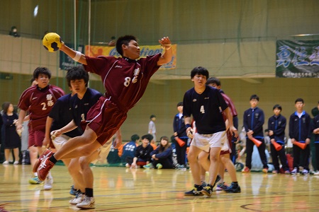 男子ハンドボール部、春季大会優勝！