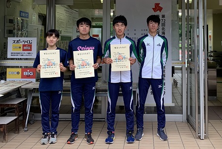 陸上部、「３０００ｍ」「１５００ｍ」「走幅跳」で全国大会出場！